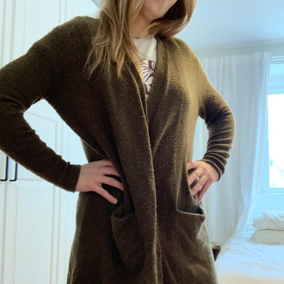 Madewell Sweaters - Madewell olive green cardigan with pockets